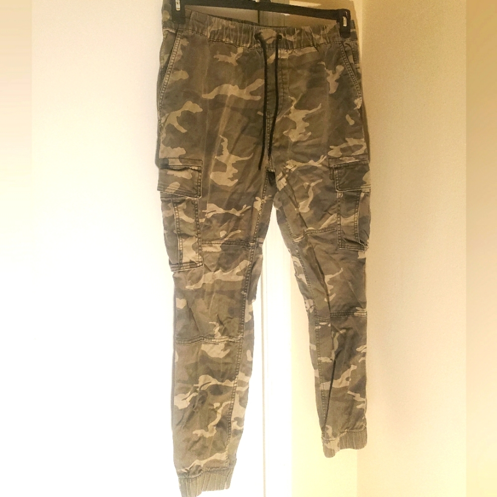 Big Boys size Large Camo Cargo Pants